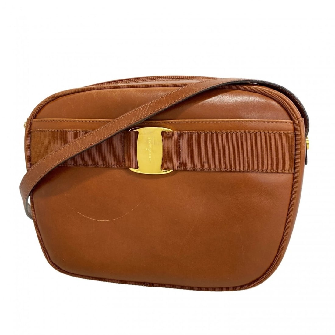 Salvatore Ferragamo Vara Leather Shoulder Bag, Brown, Women's, P3018861: --- Catalog ---Category: SizeSize (HxWxD): 17cm x 24cm x 8cm / 6.69'' x 9.44'' x 3.14''Category: DesignType: Shoulder bagColor: BrownGender: WomenMaterial: Leather Hardware Color: GoldCategory: Genera