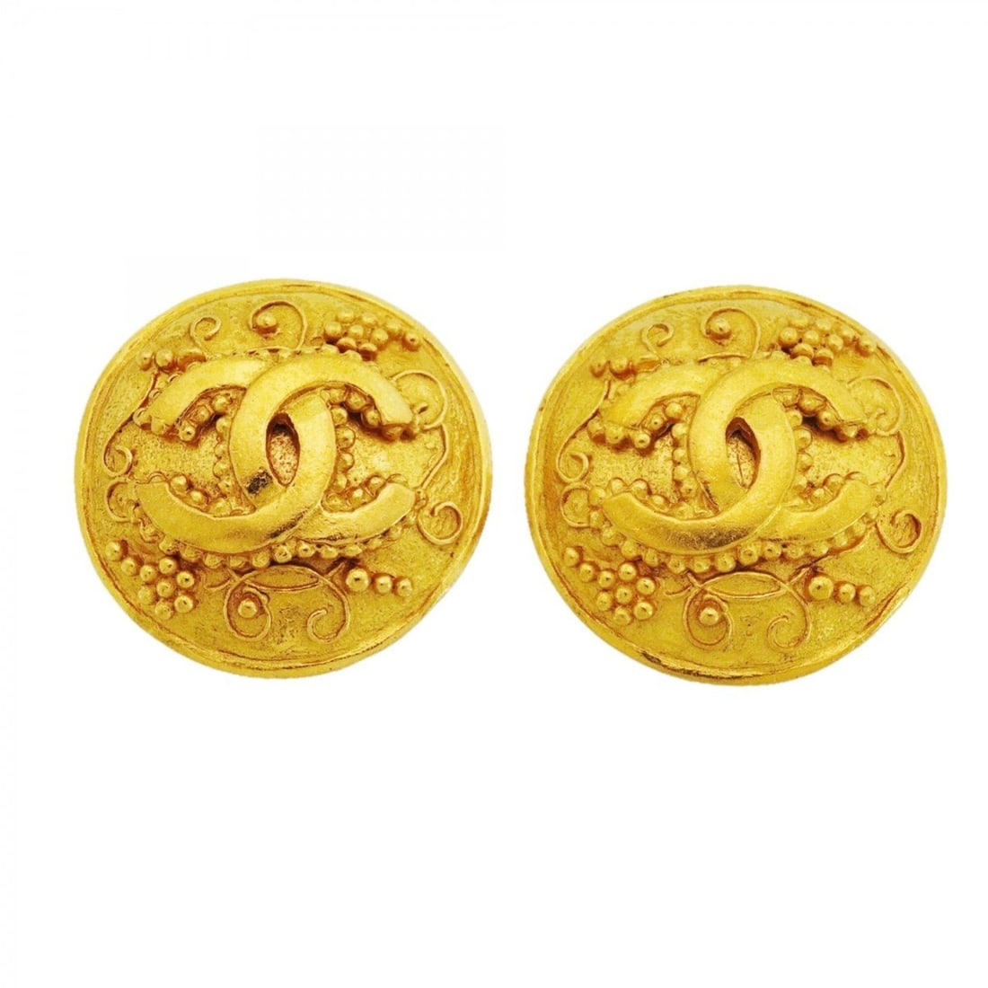 Chanel Earrings, Coco Mark Circle, GP Plated Gold, Women's: --- Catalog ---Category: SizeSize (HxWxD): 27.80mm x 27.90mm / 1.09'' x 1.10''Category: DesignType: Clip earringsColor: GoldGender: WomenMaterial: Gold platingCategory: GeneralBrand: Chanel--- Item Li