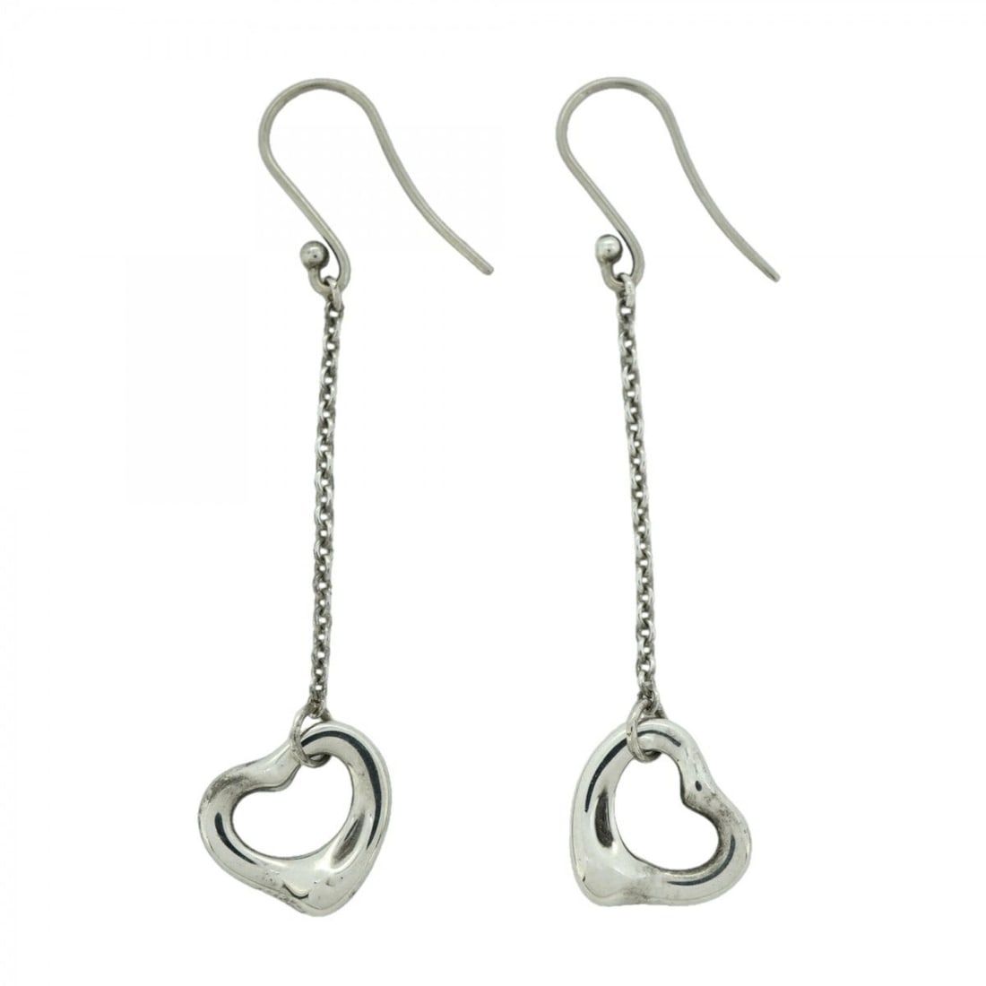 Tiffany & Co. Heart Sterling Silver 925 Earrings for Women: --- Catalog ---Category: SizeSize (HxWxD): 48.10mm x 10.60mm / 1.89'' x 0.42''Category: DesignType: Stud earringsGender: WomenMaterial: Silver 925Category: GeneralBrand: Tiffany--- Item List ---Sectio