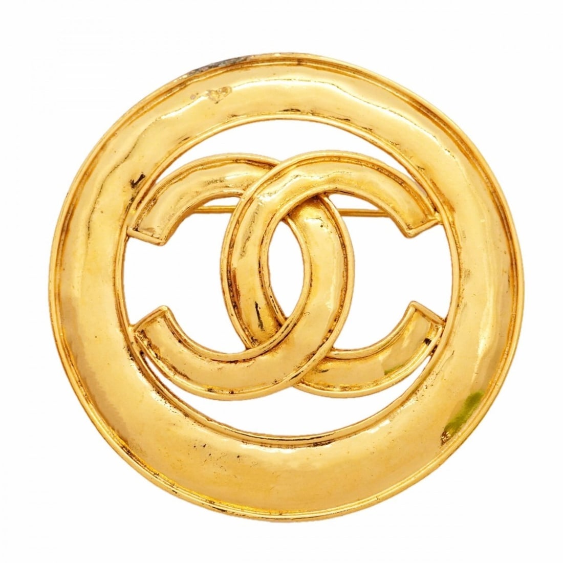 Chanel Brooch, Coco Mark Circle, GP Plated Gold, Women's: --- Catalog ---Category: SizeSize (HxWxD): 6.18cm x 6.13cm / 2.43'' x 2.41''Category: DesignType: BroochColor: GoldGender: WomenMaterial: Gold platingCategory: GeneralBrand: Chanel--- Item List ---Sec