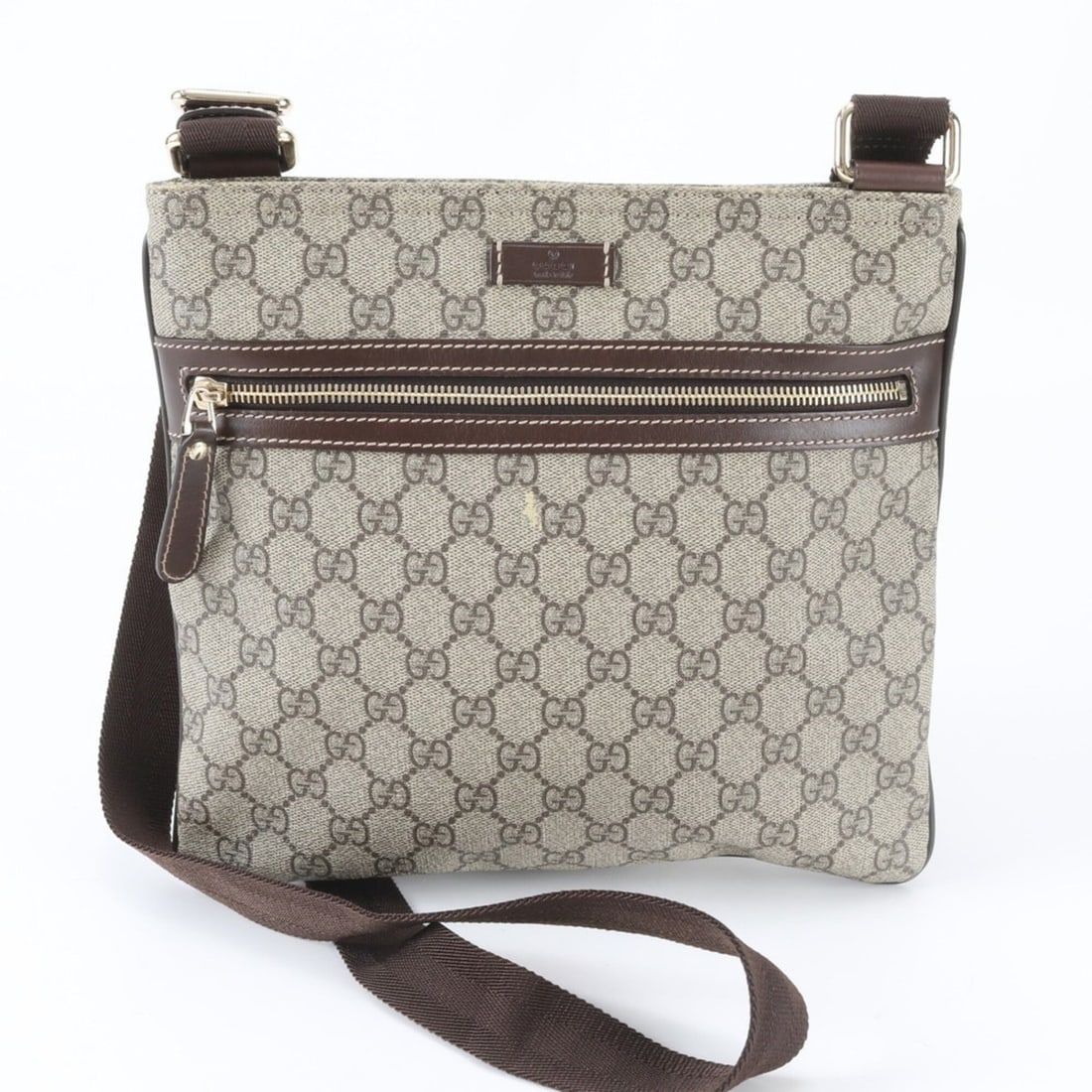 Gucci GG Supreme 295257 Leather Shoulder Bag Messenger Tote for Men: --- Catalog ---Category: SizeSize (HxWxD): 25cm x 27cm x 3cm / 9.84'' x 10.62'' x 1.18''Category: DesignType: Messenger bag, Shoulder bag, Tote bagColor: Beige, BrownGender: MenMaterial: Leather , Coa
