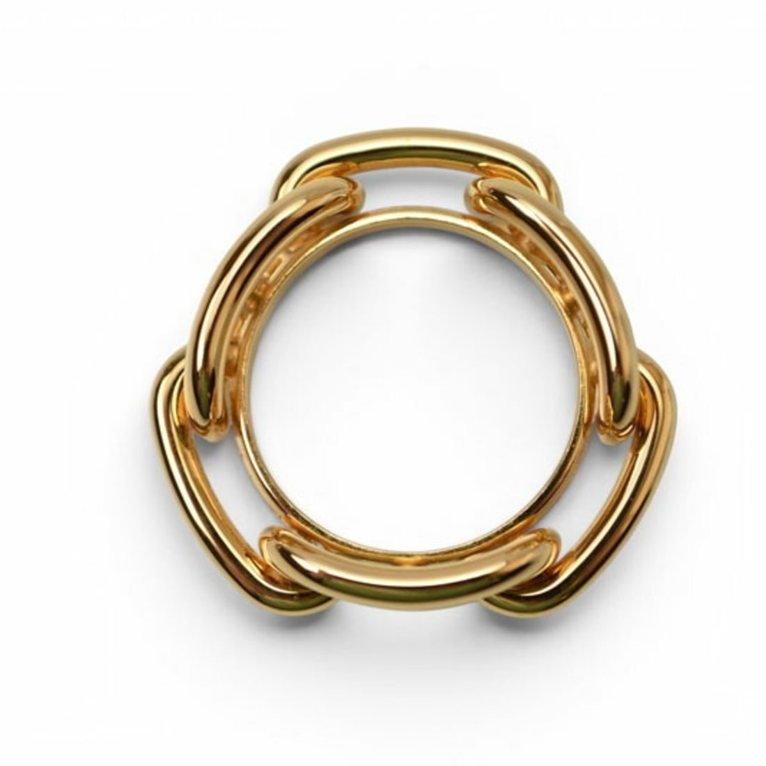 Hermes Scarf Ring Holder HERMES Chaine d'Ancre Gold: --- Catalog ---Category: DesignType: Scarf ringColor: GoldGender: Men,WomenCategory: GeneralBrand: HermesCategory: Physical PropertiesSize (HxWxD): 2.8cm x 2.8cm / 1.1'' x 1.1''--- Item List ---Sectio