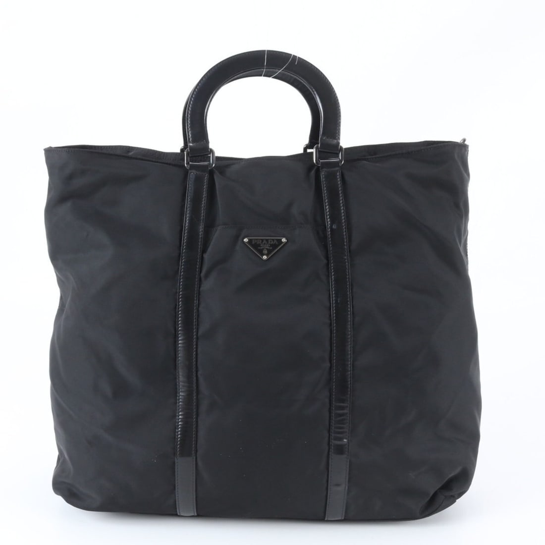 Prada Tessuto Nylon Triangle Logo Leather Boston Handbag for Men: --- Catalog ---Category: SizeSize (HxWxD): 36cm x 38cm x 13cm / 14.17'' x 14.96'' x 5.11''Category: DesignType: HandbagColor: Black, WhiteGender: MenMaterial: Nylon , Leather Category: GeneralBrand: P
