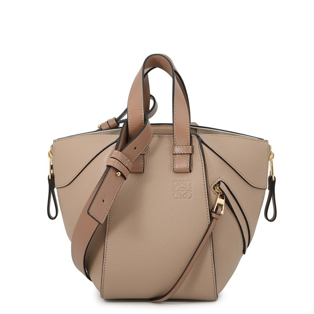 Loewe Hammock Bag Compact Handbag, Soft Grain Calf Leather, A538H13X03, 2-way, Beige, Handbag for: --- Catalog ---Category: SizeSize (HxWxD): 19.5cm x 14.5cm x 19.5cm / 7.67'' x 5.7'' x 7.67''Category: DesignType: HandbagColor: Beige, SandGender: WomenMaterial: Leather Category: GeneralMPN: A538H13