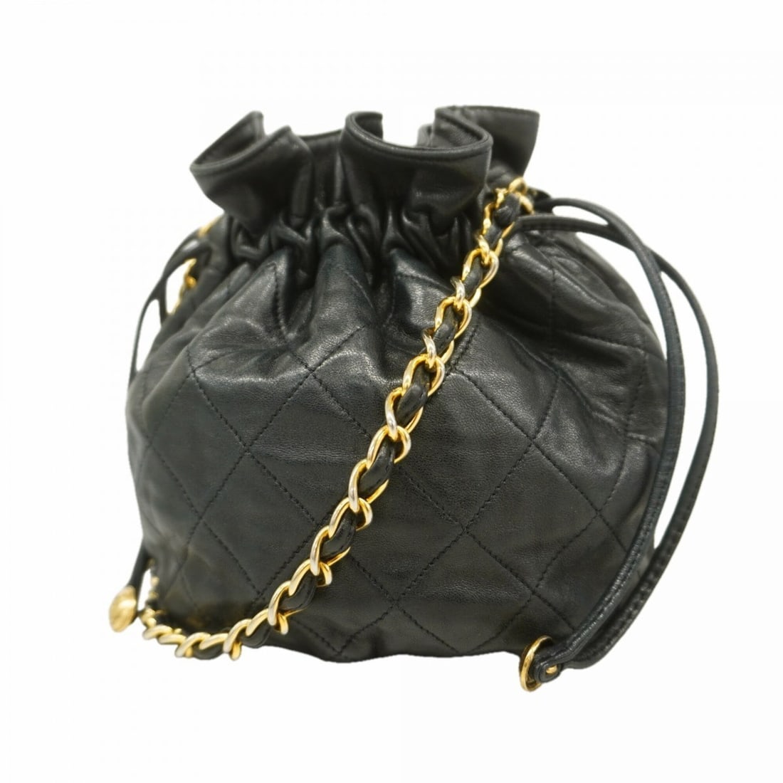 Chanel Matelassé Chain Shoulder Bag, Lambskin, Black, Women's: --- Catalog ---Category: SizeSize (HxWxD): 18cm x 15cm x 11cm / 7.08'' x 5.9'' x 4.33''Category: DesignType: Shoulder bagColor: BlackGender: WomenMaterial: Leather Hardware Color: GoldLeather/Fur Type