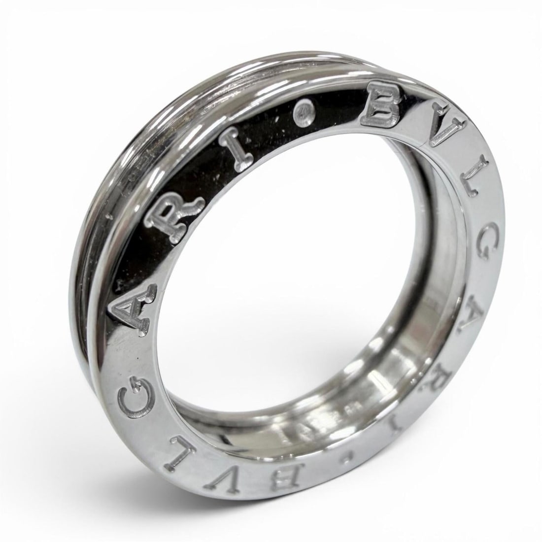 BVLGARI B.zero1 1-Band Ring 750 (WG) White Gold Ring, Size 53, Made in Italy, Weight 7.15g, Women's: --- Catalog ---Category: SizeUS Size: 6.5Brand Size: 53Category: DesignType: Band ringColor: White goldGender: WomenMaterial: White gold (18K)Category: GeneralBrand: BvlgariCountry of Origin: Italy---