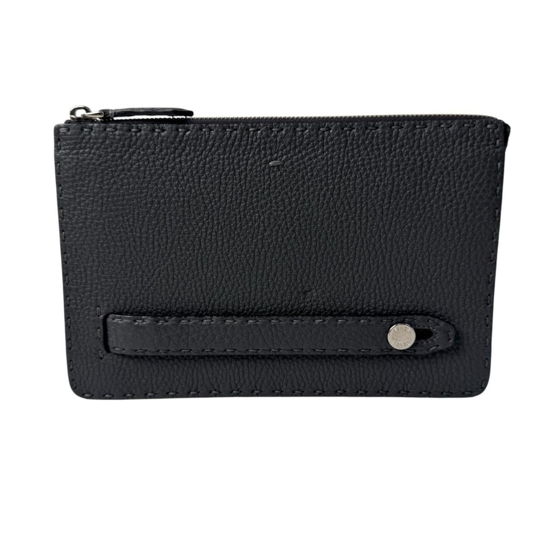 Fendi Selleria Clutch Bag 7VA350 Dark Gray Men's: --- Catalog ---Category: SizeSize (HxWxD): 15cm x 23cm x 2cm / 5.9'' x 9.05'' x 0.78''Category: DesignType: Clutch bagColor: Dark grayGender: MenMaterial: Leather Category: GeneralBrand: Fendi--- Item