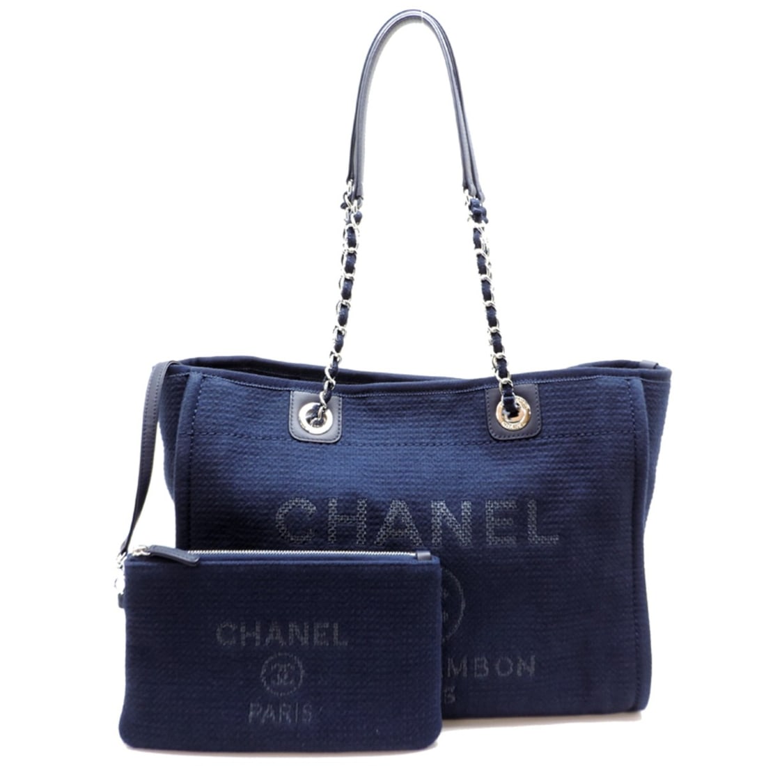 Chanel Deauville MM Shoulder Bag (with pouch) - Women's, A67001, Canvas, Navy: --- Catalog ---Category: SizeSize (HxWxD): 26cm x 32cm x 15cm / 10.23'' x 12.59'' x 5.9''Category: DesignType: Pouch, Shoulder bagColor: NavyGender: WomenMaterial: Canvas , Leather Category: GeneralMP