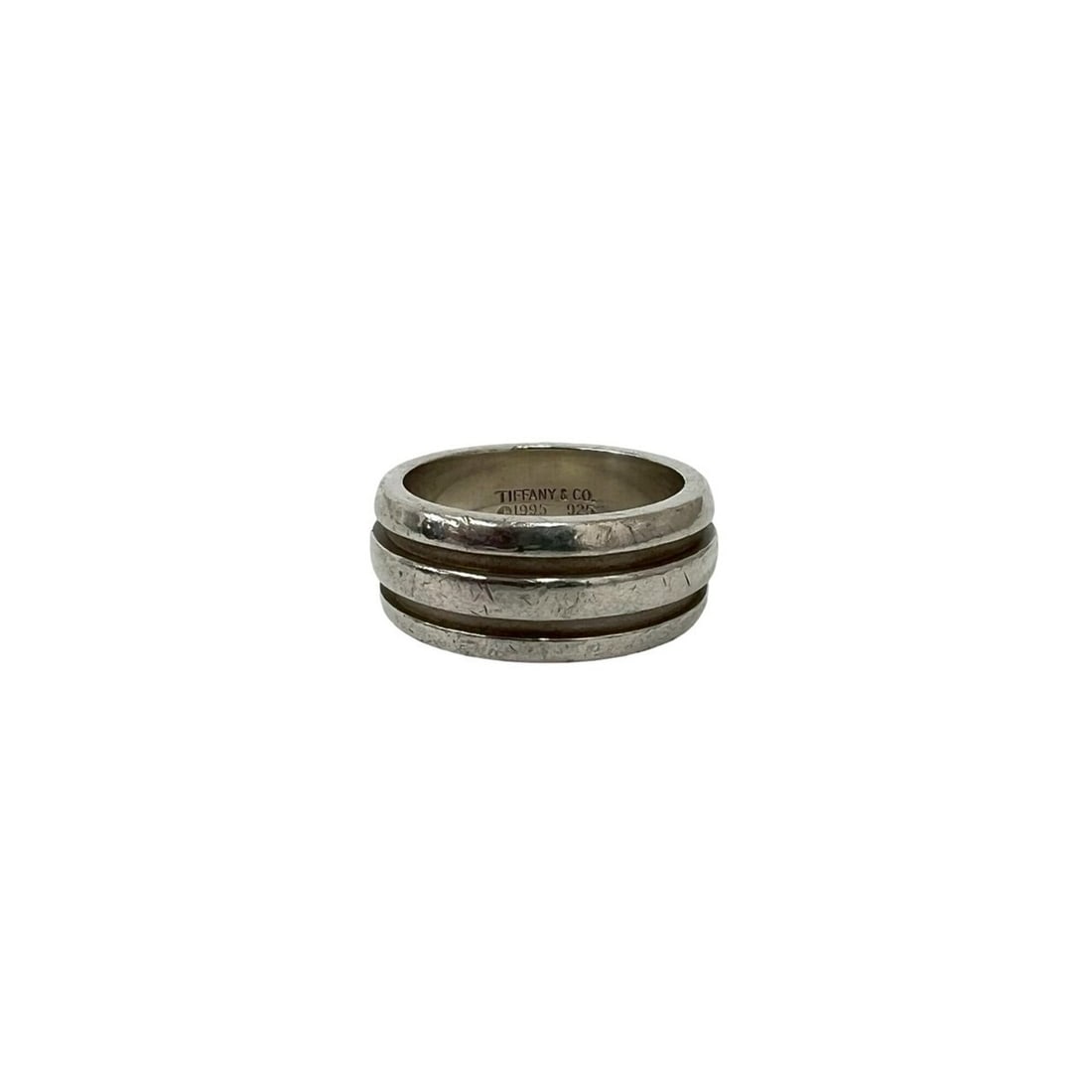 TIFFANY&Co. Tiffany Grooved Double Line Ring, Sterling Silver 925, Accessory, Silver, 20142: --- Catalog ---Category: SizeJP Size: 17US Size: 8.5Category: DesignType: Band ringColor: SilverGender: WomenMaterial: Silver 925Category: GeneralBrand: Tiffany--- Item List ---Section: ConditionRanki