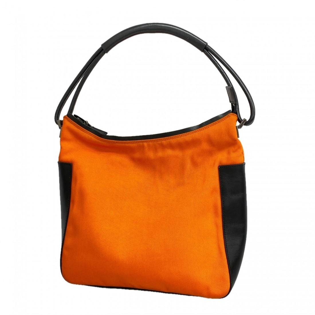 Gucci Shoulder Bag 001 3766 Nylon Orange Black Women's: --- Catalog ---Category: SizeSize (HxWxD): 24cm x 26cm x 9.5cm / 9.44'' x 10.23'' x 3.74''Category: DesignType: Shoulder bagColor: Black, OrangeGender: WomenMaterial: Nylon Hardware Color: SilverCateg