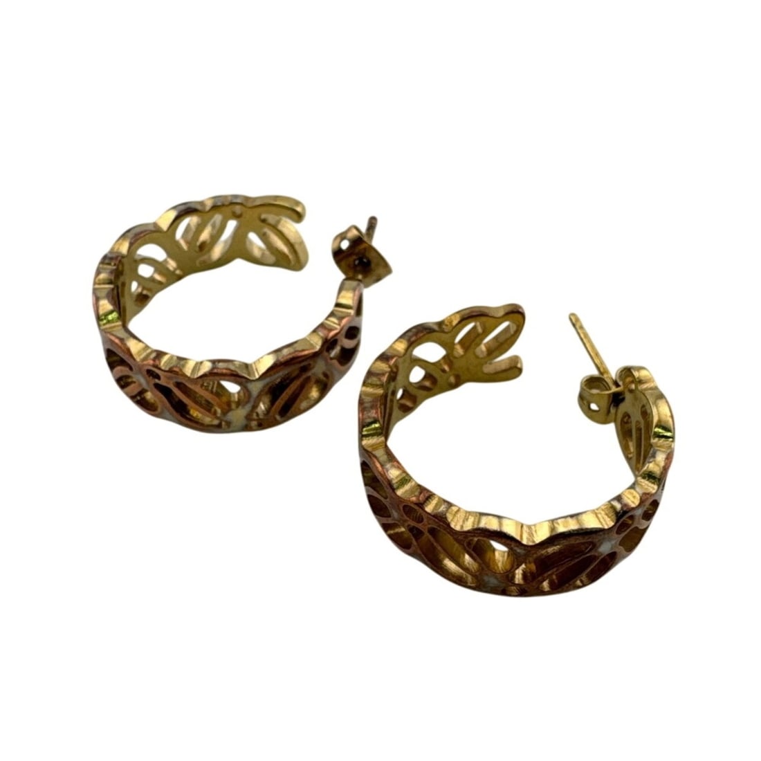 LOEWE Anagram Hoop Earrings, Gold Jewelry: --- Catalog ---Category: SizeSize (HxWxD): 2.50mm x 2.90mm / 0.10'' x 0.11''Category: DesignType: Stud earringsColor: GoldGender: WomenMaterial: Gold platingCategory: GeneralBrand: Loewe--- Item List 