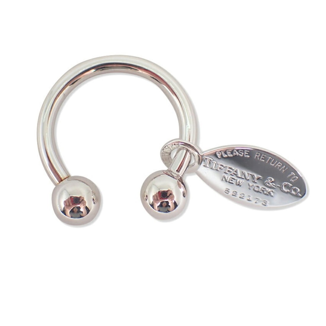 TIFFANY & Co. 925 Return to Tiffany Oval Tag Keyring: --- Catalog ---Category: DesignType: KeyringGender: Men,WomenMaterial: Sterling silver 925Category: GeneralBrand: Tiffany--- Item List ---Section: ConditionRanking: Rank A Used - A few traces of usage