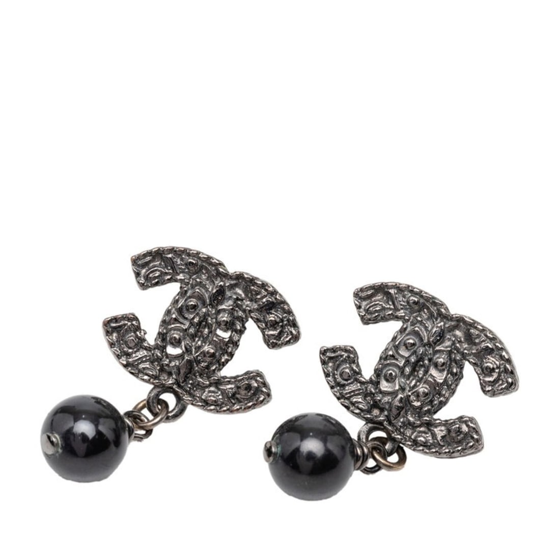 Chanel Coco Mark Stud Earrings 08A Silver Black Metal Women's CHANEL: --- Catalog ---Category: SizeSize (HxWxD): 29.80mm x 16.90mm / 1.17'' x 0.67''Category: DesignType: Stud earringsColor: Black, SilverGender: WomenMaterial: MetalCategory: GeneralBrand: Chanel--- Item 