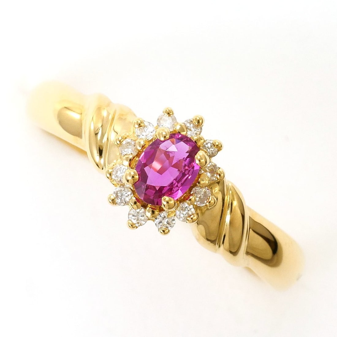 18K (18-karat) Yellow Gold Ring with Ruby and Diamond (0.07ct), Total Weight 1.9g, Like New (1 of 7)