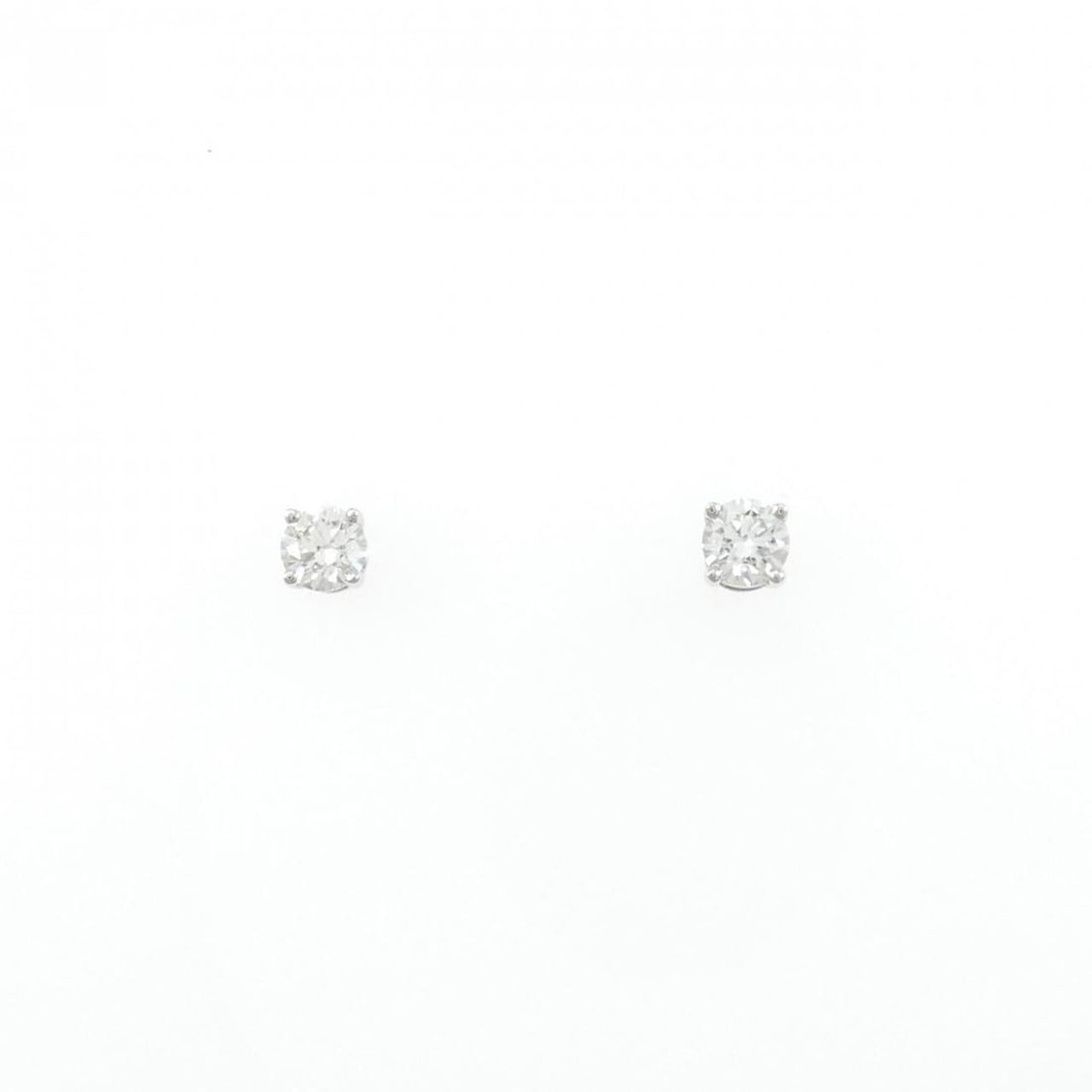 Tiffany Solitaire Earrings: --- Catalog ---Category: SizeSize (HxWxD): 2.90mm x 2.90mm / 0.11'' x 0.11''Category: DesignType: Stud earringsColor: PlatinumStone: DiamondGender: WomenMaterial: Platinum 950Category: GeneralMPN: