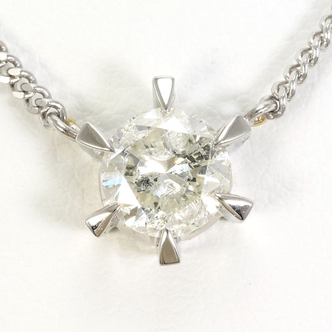 PT850 Platinum Necklace with 1.26ct Diamond, Certificate of Authenticity Included, Total Weight: --- Catalog ---Category: SizeWeight: 6.5g / 0.22oz.Pendant Size: 10mm x 10mm / 0.39'' x 0.39''Neck Circumference: 41 cm / 16.14''Category: DesignColor: PlatinumMetal: PlatinumStone: DiamondGender: Wom