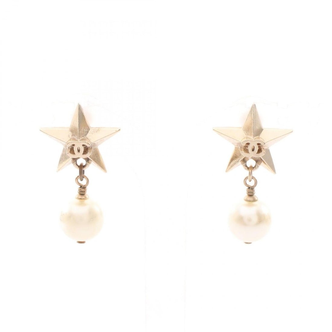 Chanel Coco Mark Star Earrings, Gold Plated (GP), Faux Pearl, Women's, Gold/White Tones: --- Catalog ---Category: SizeSize (HxWxD): 33.00mm x 17.00mm / 1.30'' x 0.67''Category: DesignType: Stud earringsColor: Gold, WhiteGender: WomenMaterial: Gold platingCategory: GeneralBrand: Chanel---