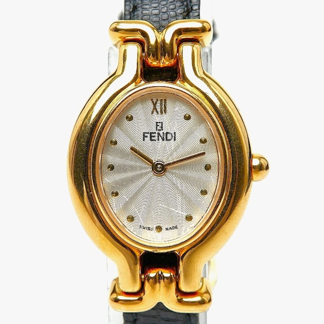 Fendi Chameleon Change Bezel 5 Colors Watch 640L Quartz Silver Dial Stainless Steel Leather Women's: --- Catalog ---Category: SizeWrist Size: 14cm / 5.51''Case Diameter: 25mm / 0.98''Category: DesignType: WristwatchGender: WomenColor (Dial): SilverMaterial (Band): LeatherMaterial (Case): Stainless st