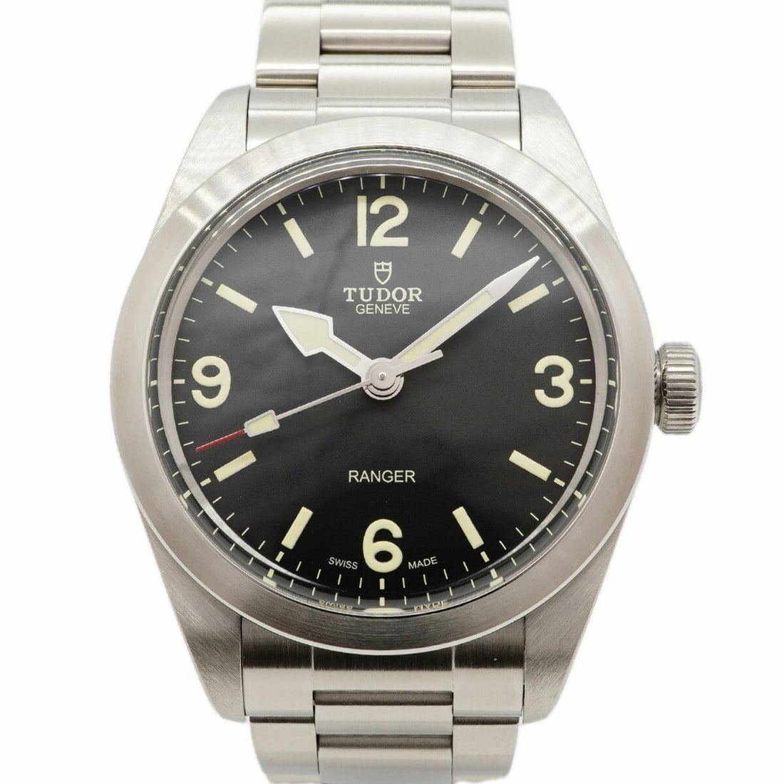 Tudor Ranger 79950 Black Dial Men's Watch: --- Catalog ---Category: SizeWrist Size: 15.5cm / 6.1''Case Diameter: 39mm / 1.54''Category: DesignType: WristwatchGender: MenColor (Dial): BlackMaterial (Band): Stainless steelCategory: GeneralMPN: 7