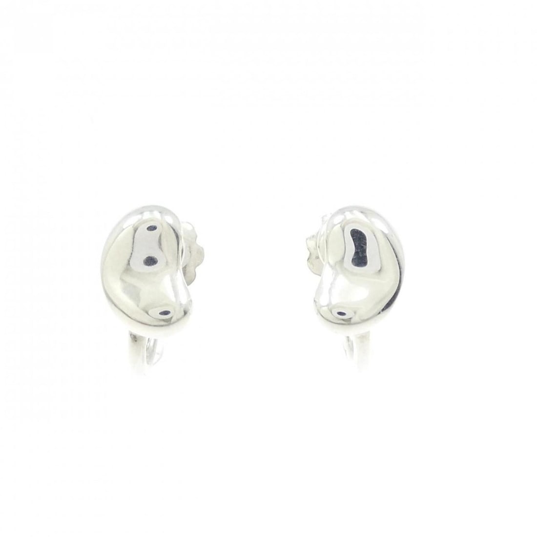 Tiffany Beans Earrings: --- Catalog ---Category: SizeSize (HxWxD): 9.30mm x 6.60mm / 0.37'' x 0.26''Category: DesignType: Stud earringsGender: WomenMaterial: Silver 925Category: GeneralBrand: Tiffany--- Item List