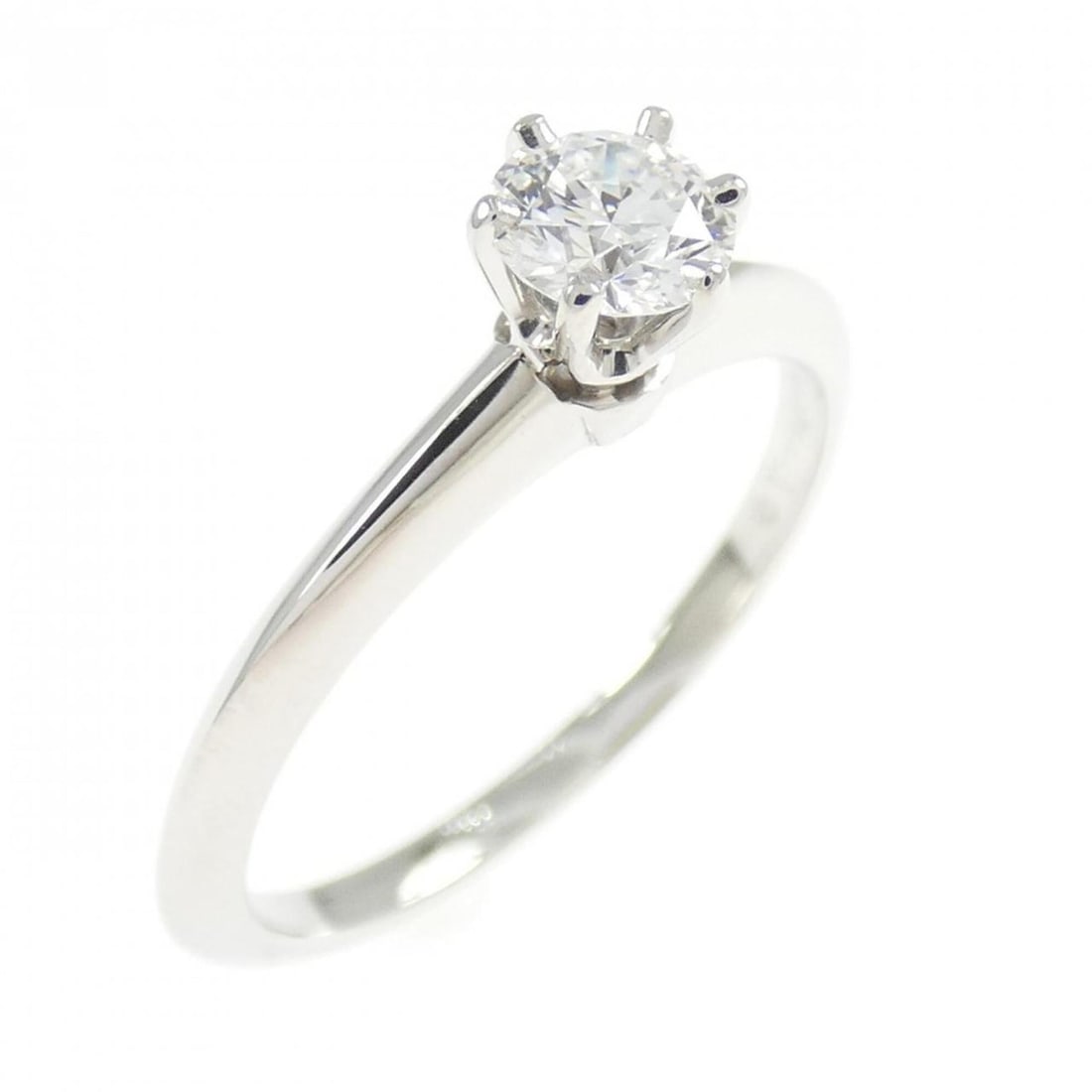 Tiffany Classic Solitaire Ring 0.30CT D VVS2 EXT: --- Catalog ---Category: SizeJP Size: 8.5US Size: 4.5Category: DesignType: Band ringStone: DiamondGender: WomenMaterial: Platinum 950Category: GeneralBrand: Tiffany--- Item List ---Section: ConditionR
