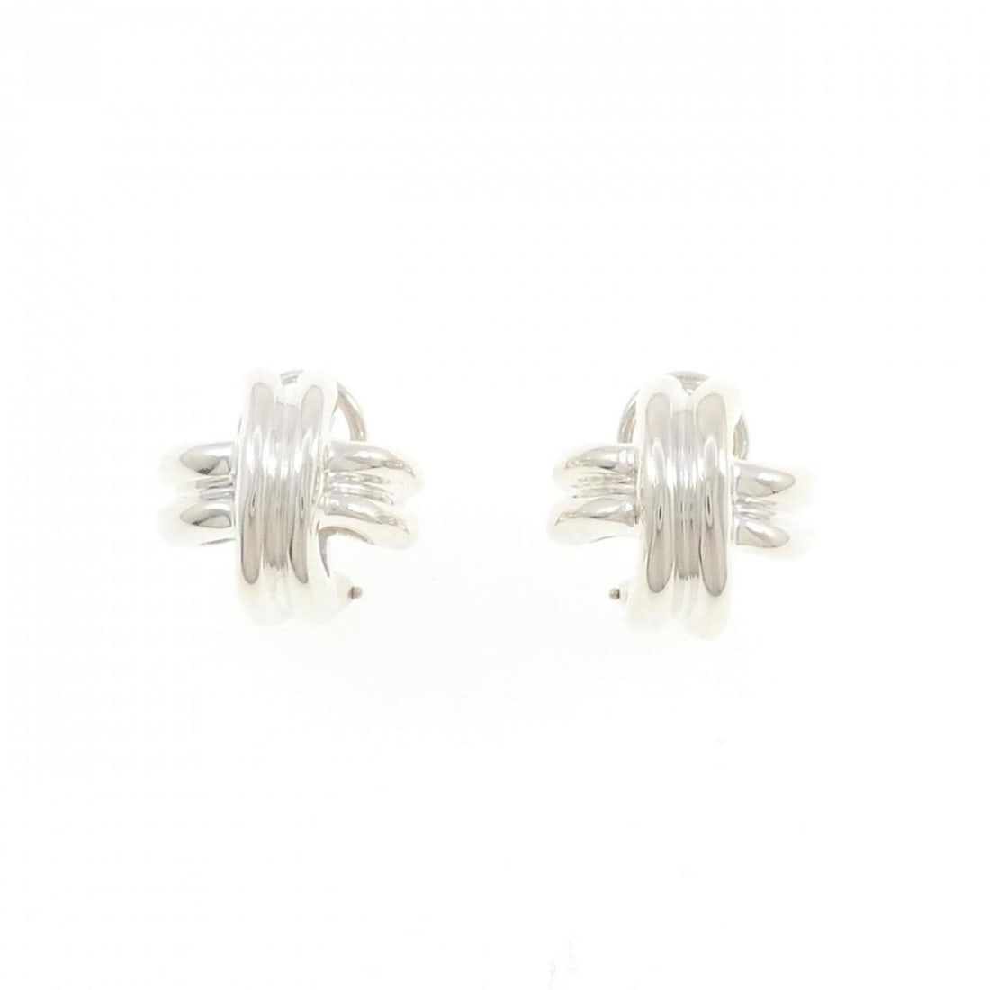 Tiffany Signature Earrings: --- Catalog ---Category: SizeSize (HxWxD): 15.80mm x 16.10mm / 0.62'' x 0.63''Category: DesignType: Stud earringsGender: WomenMaterial: Silver 925Category: GeneralBrand: Tiffany--- Item List