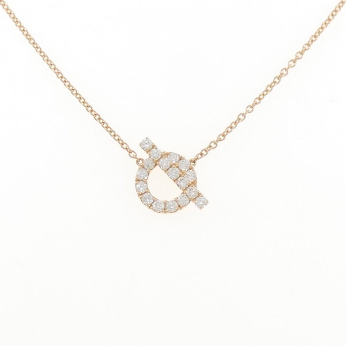 Hermes Finesse Necklace: --- Catalog ---Category: SizeWidth: 1.3mm / 0.05''Weight: 4g / 0.14oz.Pendant Size: 12.5mm x 12.1mm / 0.49'' x 0.47''Neck Circumference: 39 cm - 41 cm / 15.35'' - 16.14''Category: DesignStone: