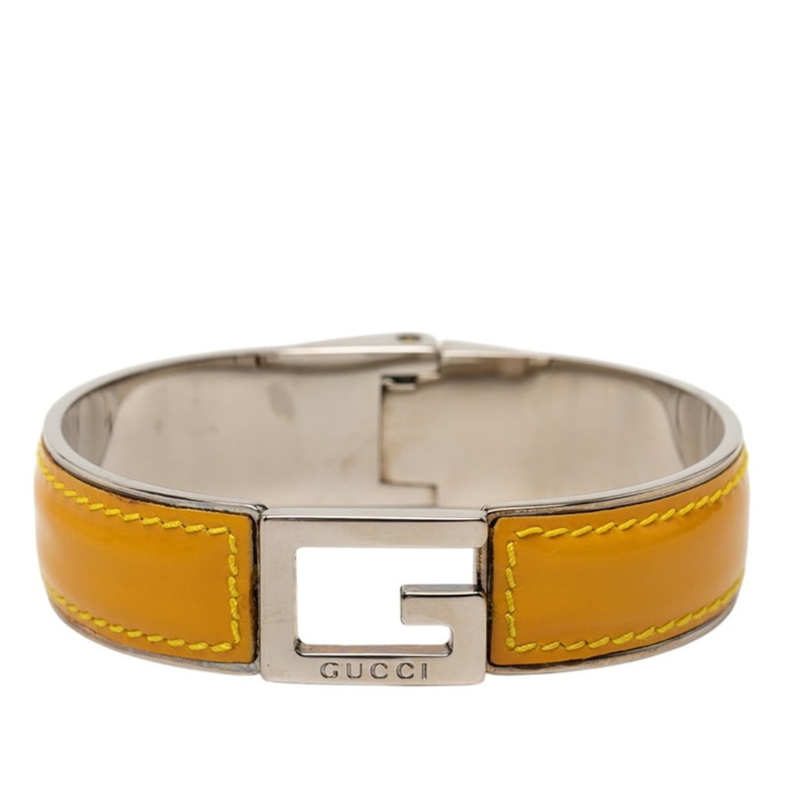 Gucci G-logo bangle, silver, yellow patent leather, metal, men's.: --- Catalog ---Category: SizeWidth: 1.8cm / 0.7''Length: 18cm / 7.08''Total Length: 20.5cm / 8.07''Category: DesignType: BangleColor: Silver, YellowGender: MenMaterial: Metal, Patent leatherCategory: