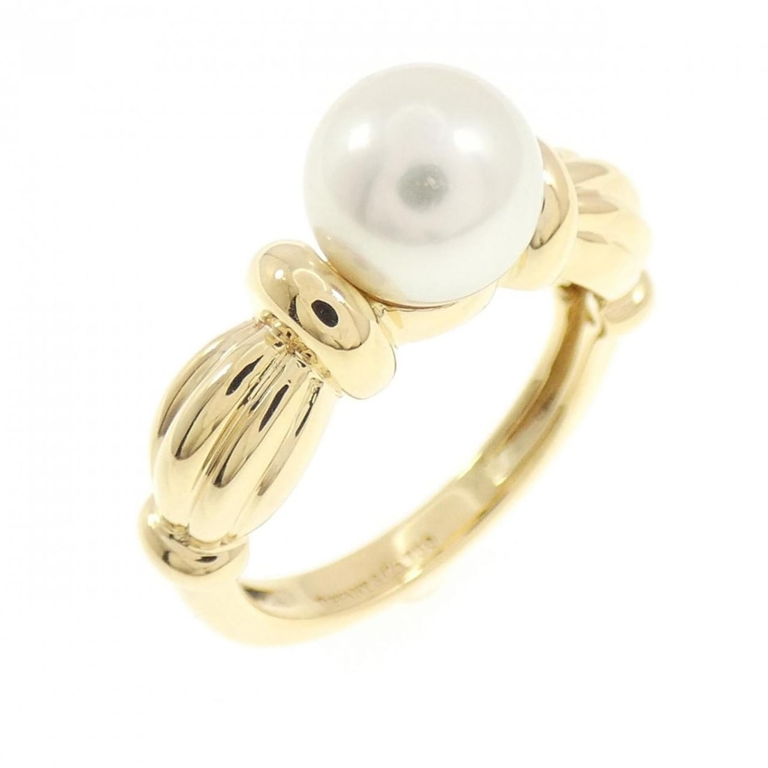 Tiffany Signature II Ring: --- Catalog ---Category: SizeWeight: 6g / 0.21oz.JP Size: 9US Size: 5Stone Diameter: 7.20mm / 0.28''Category: DesignType: Band ringStone: PearlGender: WomenMaterial: Yellow gold (18K)Category: