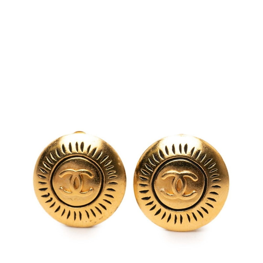 Chanel Coco Mark Vintage Round Earrings, 96C Stamped, Gold Plated, Women's CHANEL: --- Catalog ---Category: SizeSize (HxWxD): 23.40mm x 23.40mm / 0.92'' x 0.92''Category: DesignType: Clip earringsColor: GoldGender: WomenMaterial: Gold platingCategory: GeneralBrand: Chanel--- Item Li