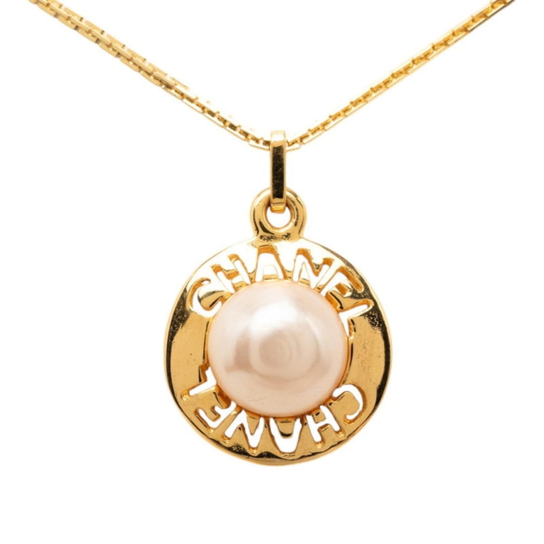 Chanel Logo Round Pendant Necklace, Gold Plated, Faux Pearl, Women's CHANEL: --- Catalog ---Category: SizePendant Size: 29.5mm x 20.2mm / 1.16'' x 0.79''Neck Circumference: 36.5 cm / 14.37''Category: DesignColor: GoldGender: WomenMaterial: Gold platingPendant Type: