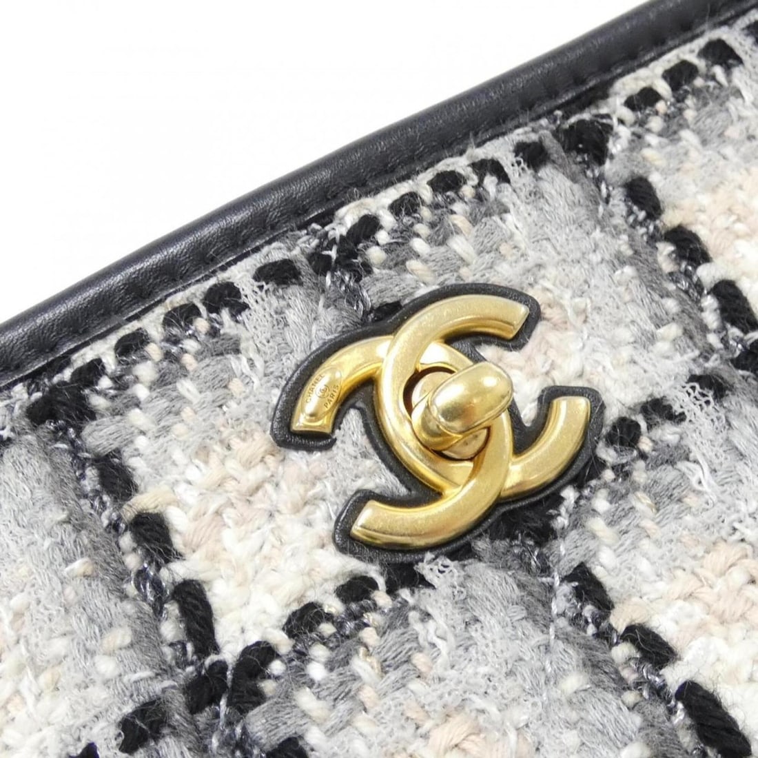Chanel shoulder bag - 5