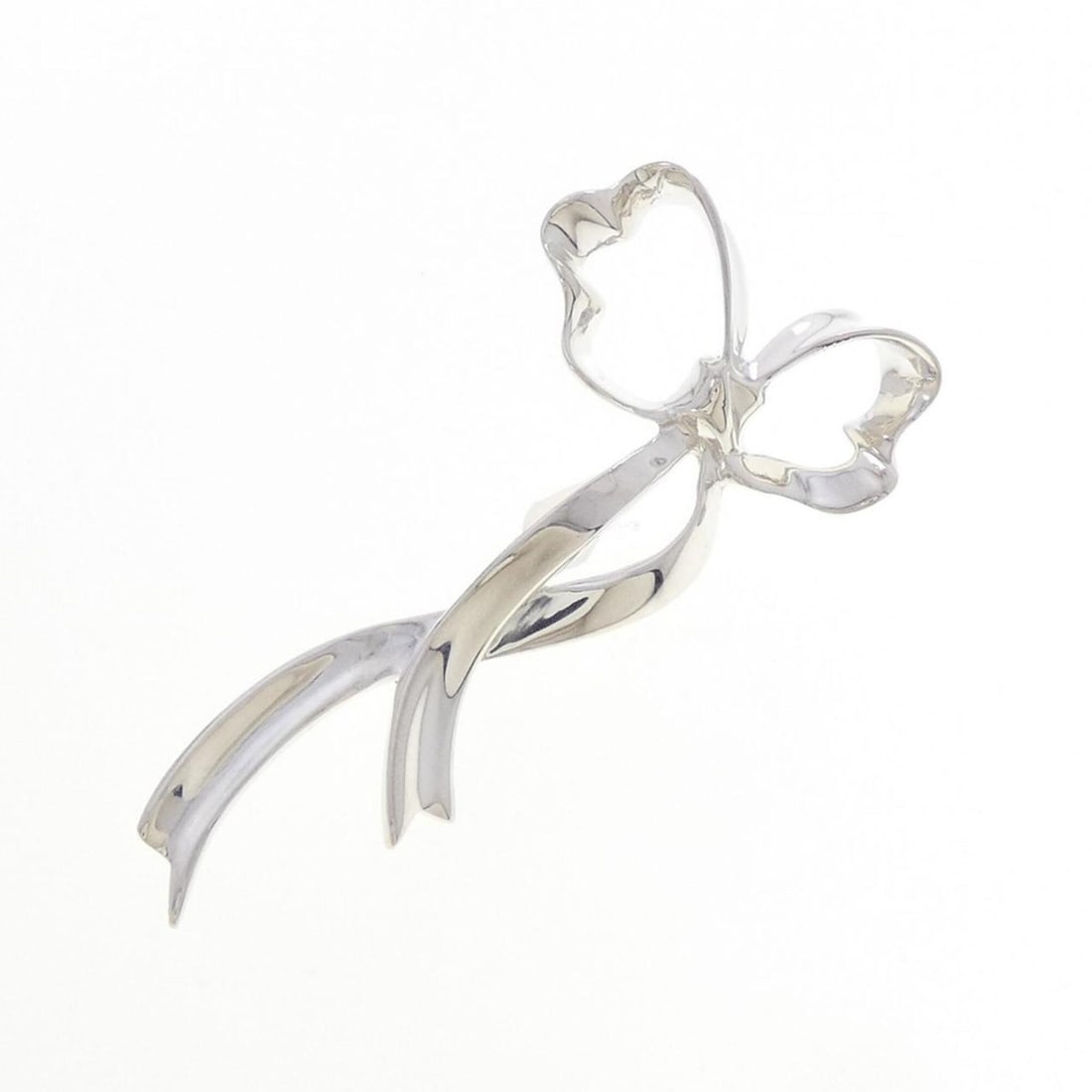 Tiffany & Co. Silver Brooch: --- Catalog ---Category: SizeSize (HxWxD): 5.7cm x 2.66cm / 2.24'' x 1.04''Category: DesignType: BroochGender: WomenMaterial: SilverCategory: GeneralBrand: Tiffany--- Item List ---Section: ConditionRa