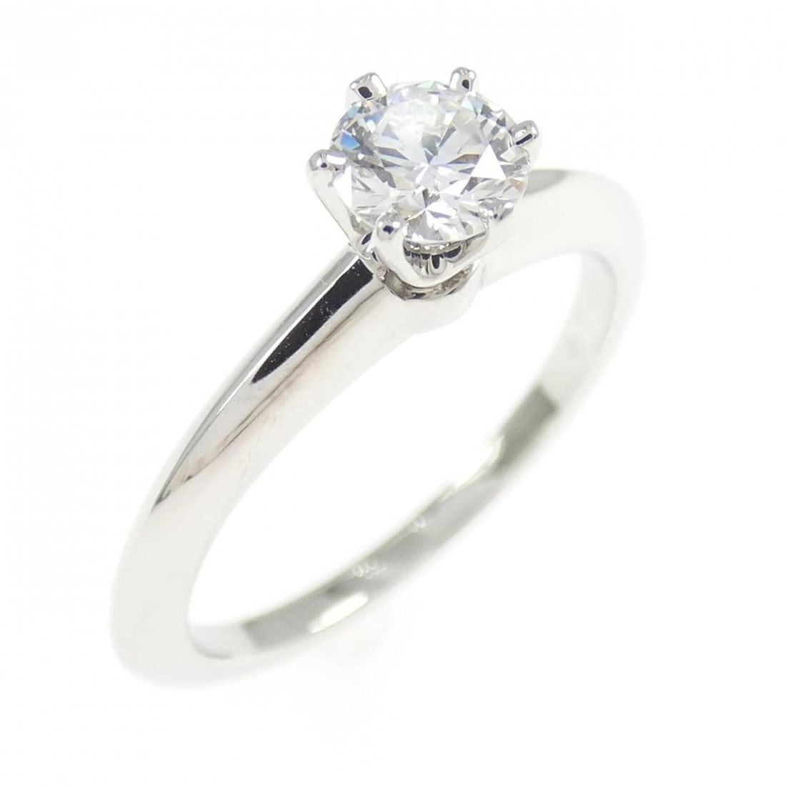 Tiffany Classic Solitaire Ring 0.33CT: --- Catalog ---Category: SizeJP Size: 8US Size: 4.5Category: DesignType: Band ringColor: PlatinumStone: DiamondGender: WomenMaterial: Platinum 950Weight (ct.): 0.33Category: GeneralBrand: Tiffany---
