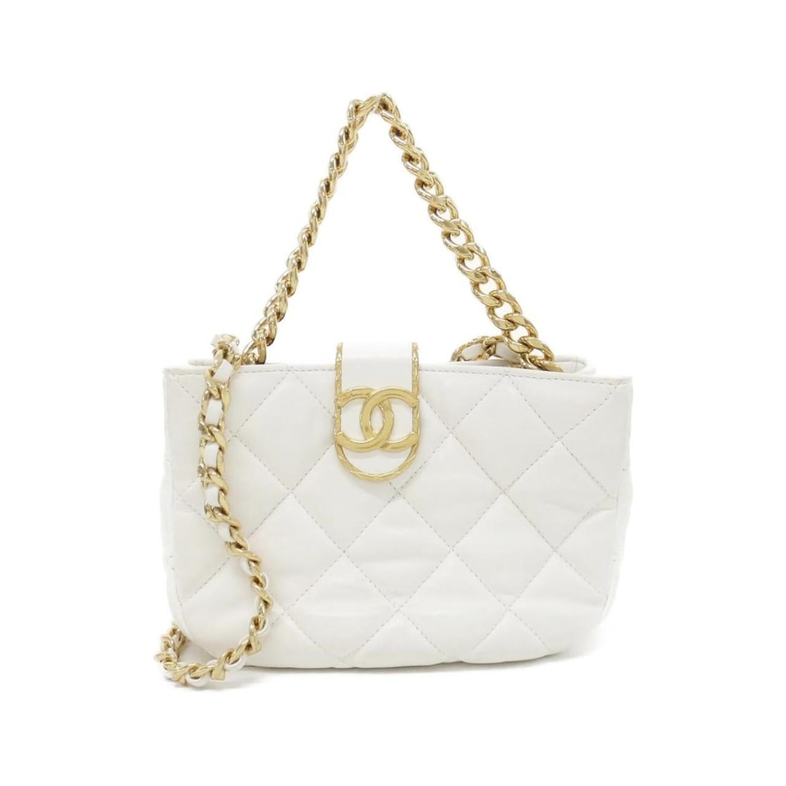 Chanel handbag: --- Catalog ---Category: SizeSize (HxWxD): 13.5cm x 18.5cm x 5cm / 5.31'' x 7.28'' x 1.96''Category: DesignType: HandbagColor: WhiteGender: WomenMaterial: Leather Leather/Fur Type: LambskinCategory: