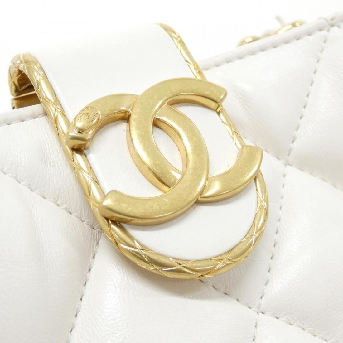 Chanel handbag - 4