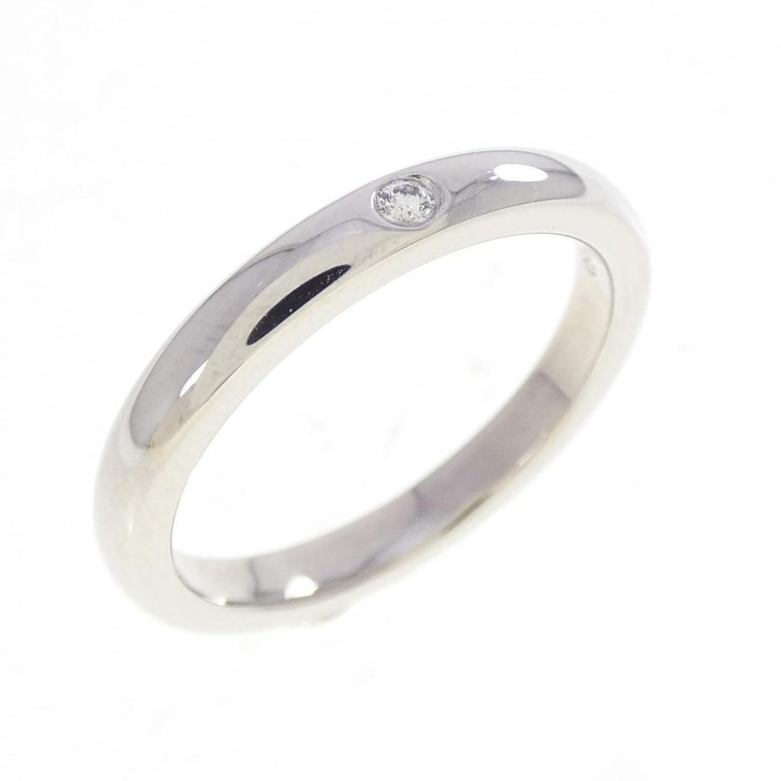 Tiffany Stacking Band Ring: --- Catalog ---Category: SizeJP Size: 11.5US Size: 6Category: DesignType: Band ringColor: PlatinumStone: DiamondGender: WomenMaterial: Platinum 950Category: GeneralBrand: Tiffany--- Item List