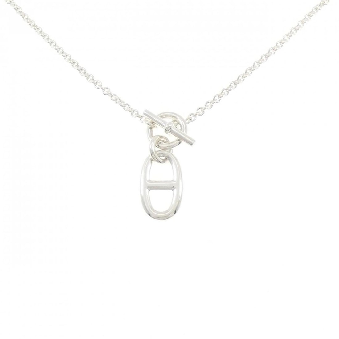 Hermes Hermès Chaine d'Ancre Necklace: --- Catalog ---Category: SizeWeight: 9.8g / 0.34oz.Pendant Size: 30.7mm x 11.4mm / 1.2'' x 0.44''Neck Circumference: 41 cm / 16.14''Category: DesignMetal: SilverGender: WomenMetal Purity:
