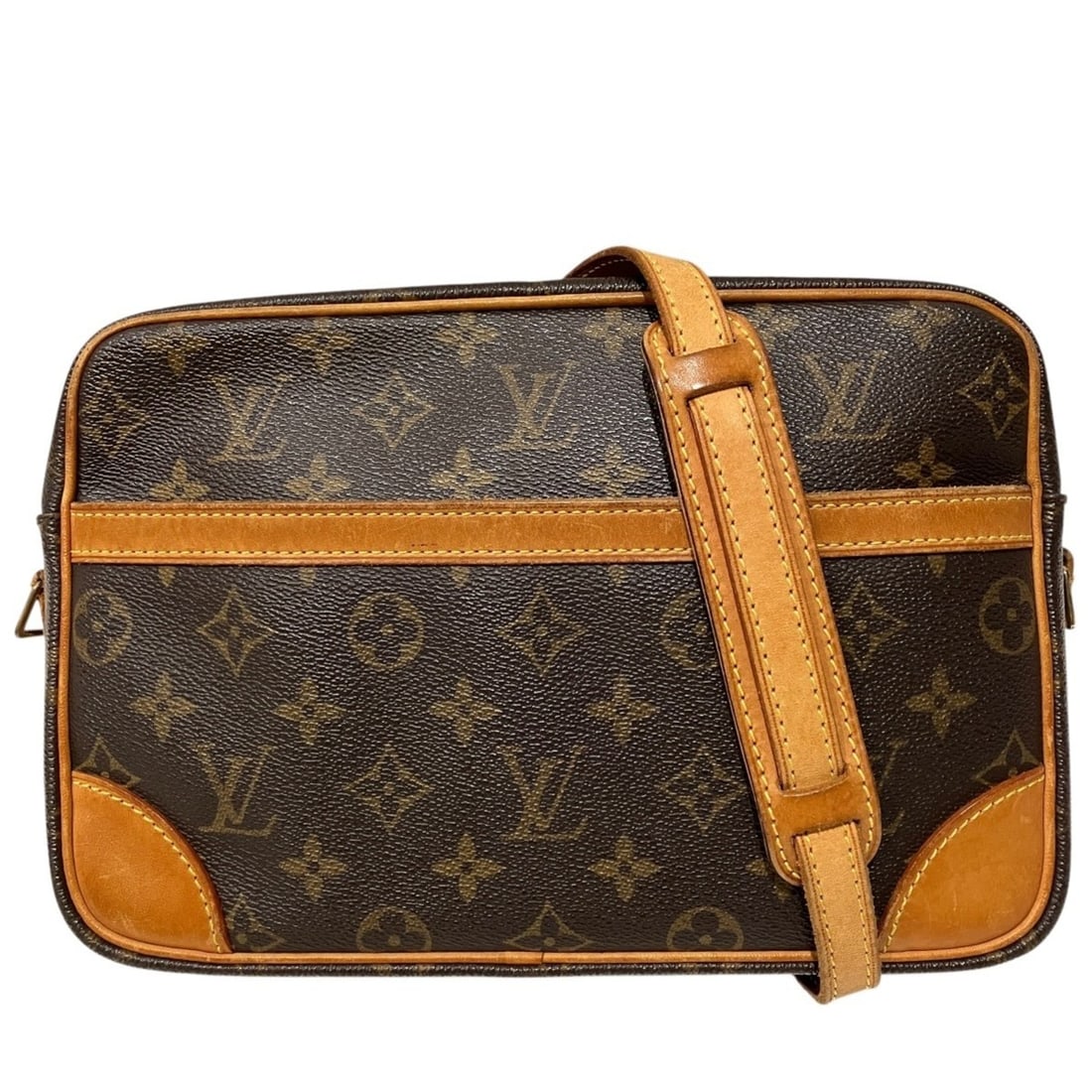 Louis Vuitton Trocadero 27 Shoulder Bag, Monogram Canvas, M51274: --- Catalog ---Category: SizeSize (HxWxD): 56cm x 27cm x 7cm / 22.04'' x 10.62'' x 2.75''Strap Length: 115cm - 134cm / 45.27'' - 52.75''Category: DesignType: Shoulder bagColor: BrownGender: WomenClosu