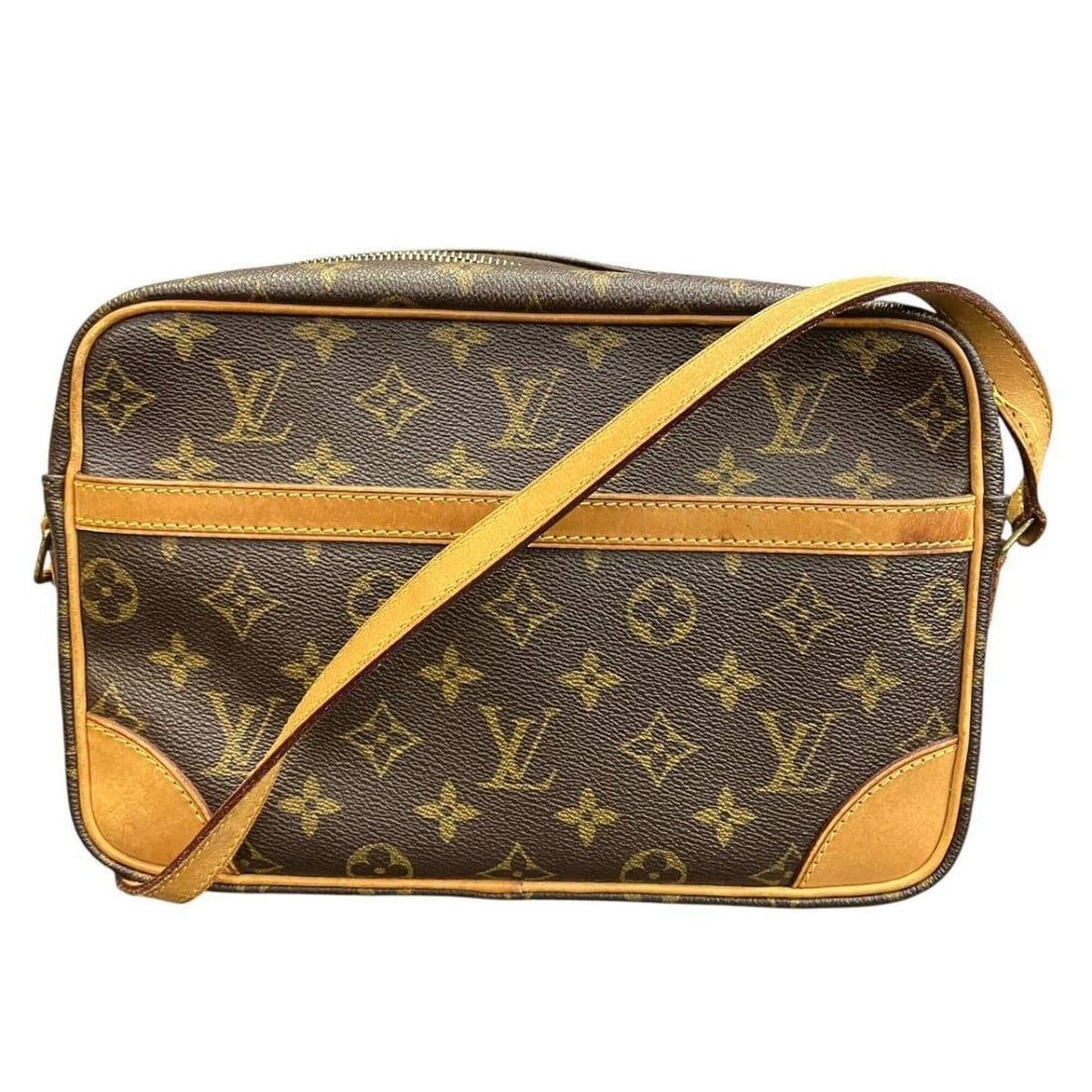Louis Vuitton Trocadero 27 Shoulder Bag, Monogram Canvas, M51274: --- Catalog ---Category: SizeSize (HxWxD): 17cm x 27cm x 7cm / 6.69'' x 10.62'' x 2.75''Strap Length: 110cm - 127cm / 43.3'' - 49.99''Category: DesignType: Shoulder bagColor: BrownGender: WomenClosure