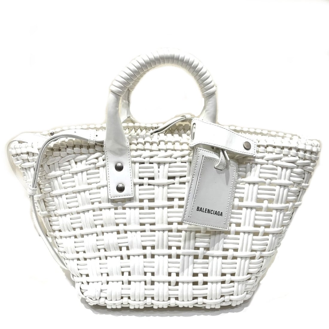 Balenciaga BALENCIAGA Shoulder Bag Patent Leather 671342: --- Catalog ---Category: SizeSize (HxWxD): 21cm x 42cm x 14cm / 8.26'' x 16.53'' x 5.51''Category: DesignType: Shoulder bagColor: WhiteGender: WomenMaterial: Patent leather Category: GeneralMPN: