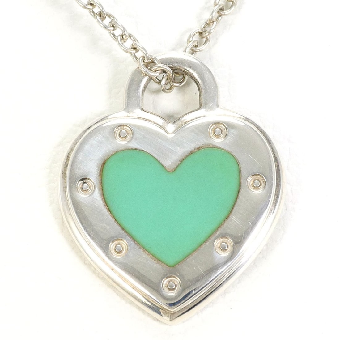 Tiffany & Co. Return to Heart Tag Silver Necklace, Total Weight 2.8g, 45cm, Like New Condition.: --- Catalog ---Category: SizePendant Size: 15mm x 11mm / 0.59'' x 0.43''Neck Circumference: 45 cm / 17.71''Category: DesignColor: SilverGender: WomenMaterial: Enamel, Silver 925Necklace Type: Necklace