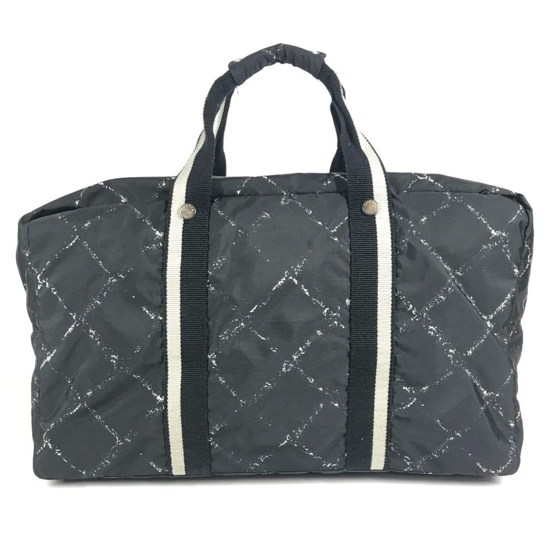 CHANEL (Chanel) Old Travel Line Bag, 2-Way Shoulder Crossbody Boston Nylon, Women's, Black: --- Catalog ---Category: SizeSize (HxWxD): 28.5cm x 47cm x 22cm / 11.22'' x 18.5'' x 8.66''Category: DesignType: Boston bag, Shoulder bagColor: Black, WhiteGender: Men,WomenMaterial: Nylon Category: G