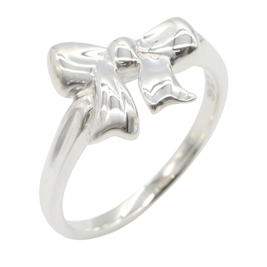 Tiffany & Co. Ribbon Ring, Sterling Silver 925, Women's Tone: --- Catalog ---Category: SizeJP Size: 13US Size: 6.5Category: DesignType: Band ringColor: SilverGender: WomenMaterial: Silver 925Category: GeneralBrand: Tiffany--- Item List ---Section: ConditionRanki