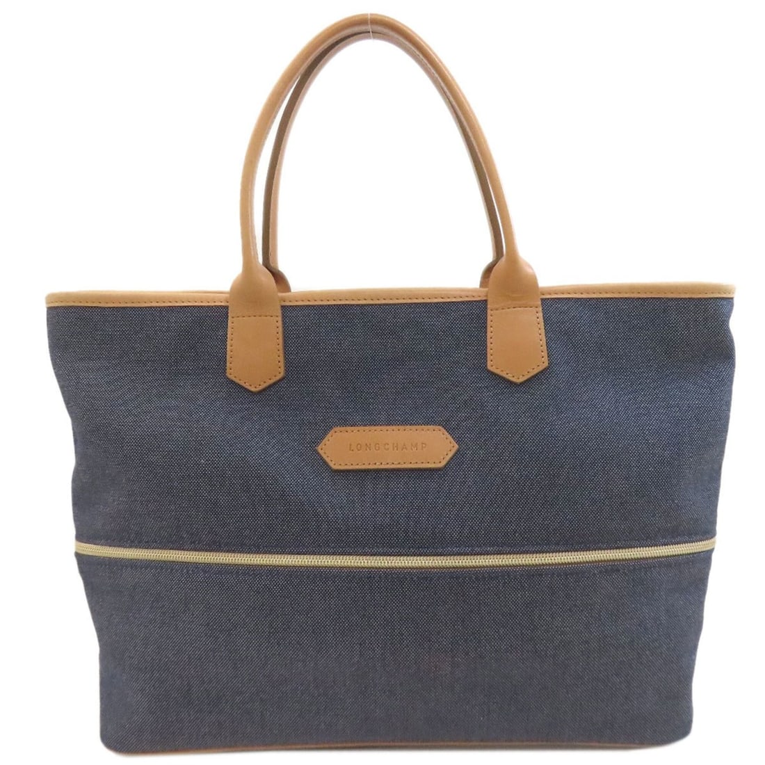 Longchamp Logo Handbag Denim Women's: --- Catalog ---Category: SizeSize (HxWxD): 27cm x 42cm x 12cm / 10.62'' x 16.53'' x 4.72''Category: DesignType: HandbagColor: Blue, BrownGender: WomenMaterial: Denim Category: GeneralBrand: Longchamp-