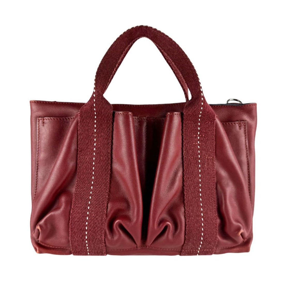 Hermes Caravan Horizontal PM Handbag, Veau Delma, Dark Red, Men's/Women's, Z9957: --- Catalog ---Category: SizeSize (HxWxD): 18cm x 28cm x 6cm / 7.08'' x 11.02'' x 2.36''Category: DesignType: HandbagColor: Dark redGender: Men,WomenMaterial: Veau Derma Category: GeneralBrand: Hermes