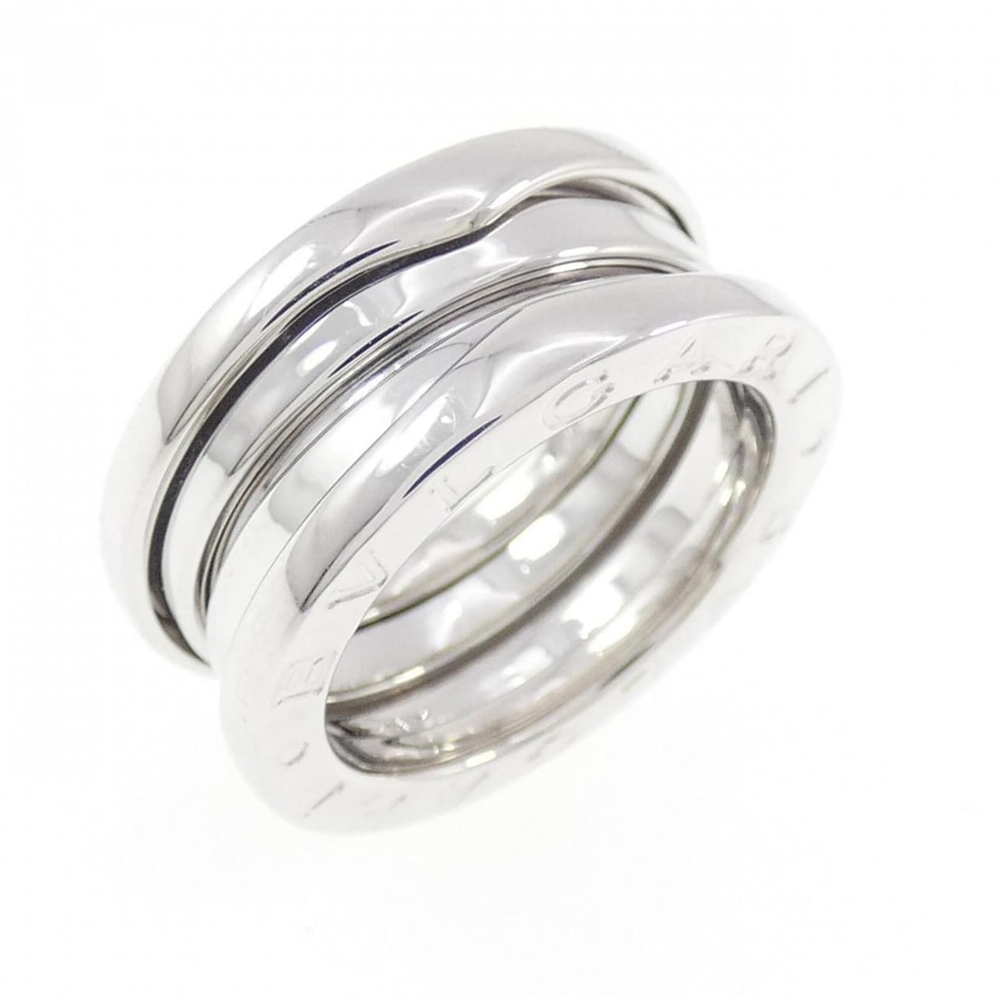 Bvlgari B.zero1 3-band ring: --- Catalog ---Category: SizeJP Size: 6US Size: 3.5Category: DesignType: Band ringColor: SilverGender: WomenMaterial: White gold (18K)Category: GeneralBrand: Bvlgari--- Item List ---Section: