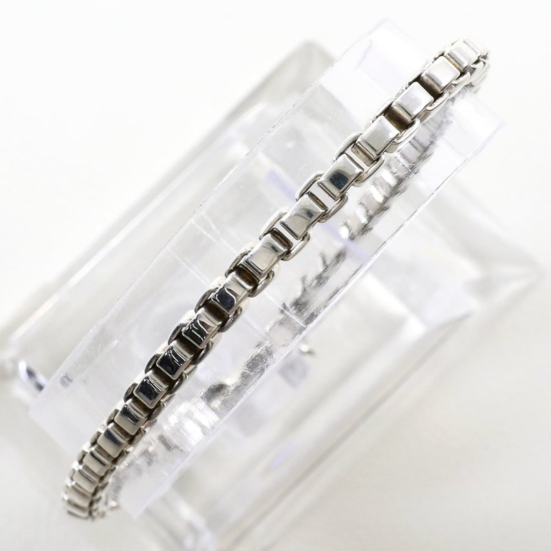 Tiffany & Co. Venetian Silver Bracelet, Total Weight 15.2g, 18.5cm, Jewelry: --- Catalog ---Category: SizeLength: 18.5cm / 7.28''Category: DesignType: Charm braceletGender: WomenMaterial: Silver 925Category: GeneralBrand: Tiffany--- Item List ---Section: ConditionRanking: Rank