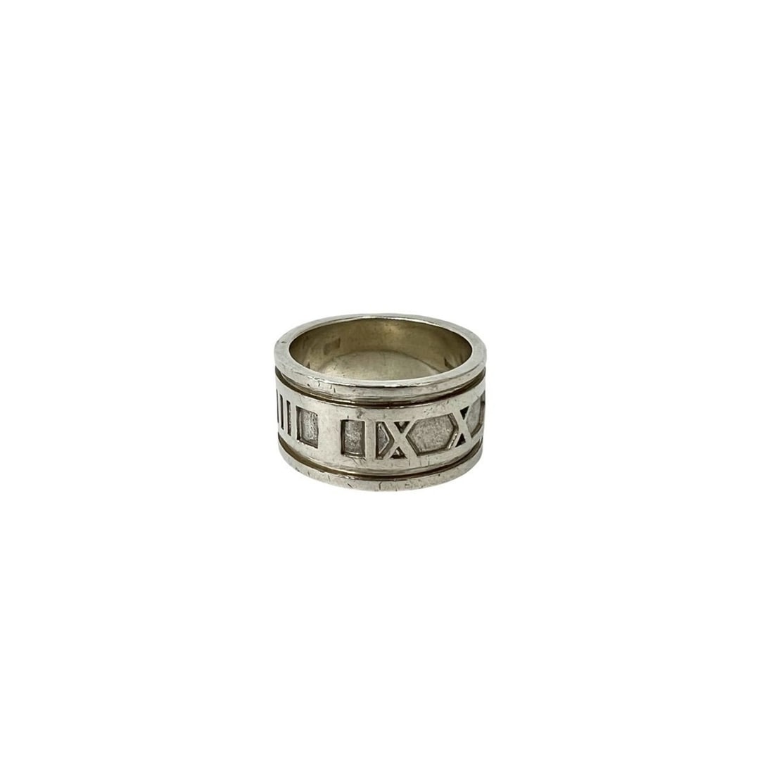 TIFFANY&Co. Tiffany Wide Atlas Ring, Sterling Silver 925, Men's Accessory, Silver, Item No. 30204: --- Catalog ---Category: SizeJP Size: 21US Size: 10Category: DesignType: Band ringColor: SilverGender: MenMaterial: Silver 925Category: GeneralBrand: Tiffany--- Item List ---Section: ConditionRanking: