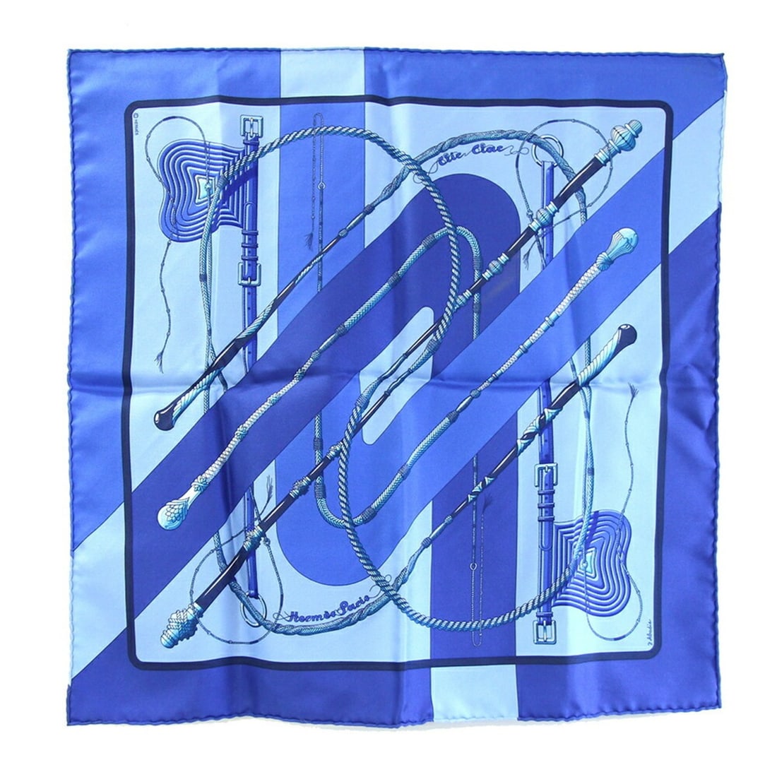 Hermes Scarf Muffler Carre 42 Clic Clac Blue 100% Silk Petit Pocket Square Women's HERMES: --- Catalog ---Category: SizeSize (LxW): 42cm x 42cm / 16.53'' x 16.53''Category: DesignType: ScarfColor: BlueGender: WomenMaterial: Silk 100%Category: GeneralBrand: HermesCountry of Origin: France---